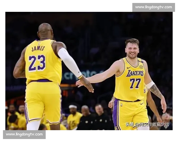 里夫斯 51+11+9 创纪录 湖人客场 127-120 力克国王