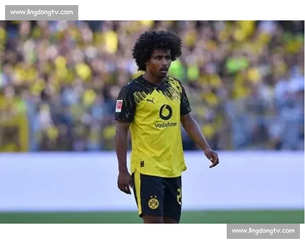 科瓦奇斥阿德耶米摔瓶：团队面前情绪需克制